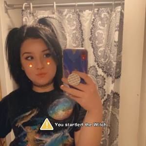 Meet your Posher, Leanne